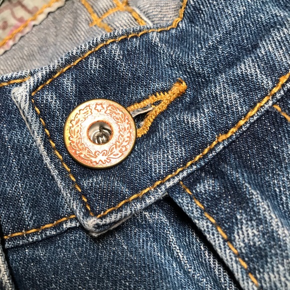 Levis 542 Low Denim Capris - Picture 7 of 12